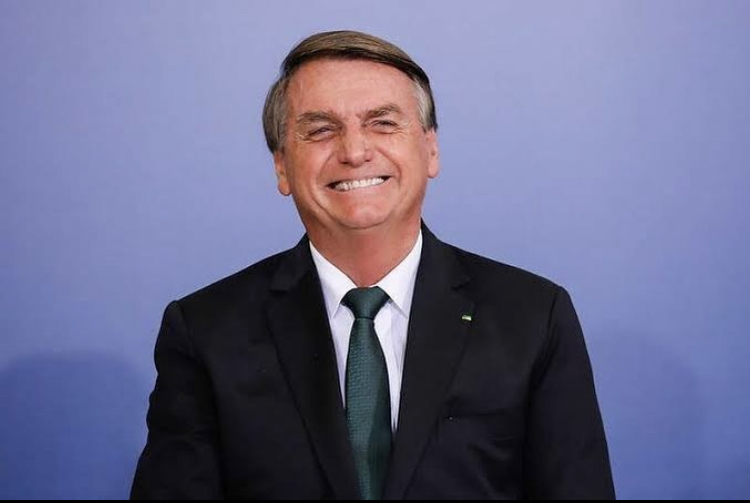 Bolsonaro deve ficar fora do Brasil por uns 30 dias